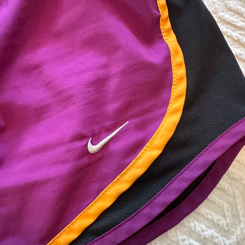 NIKE RUNNING SHORTS - Picture 3 of 3